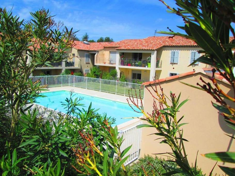 Bastide Au Pieds Des Alpilles St Remy De Provence Piscine Partagee Dans Residence Saint-Rémy-de-Provence Exterior photo